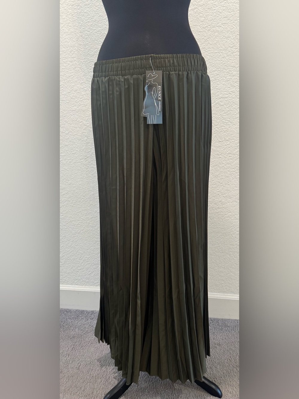 Pleated Maxi Pants in Olive Green
